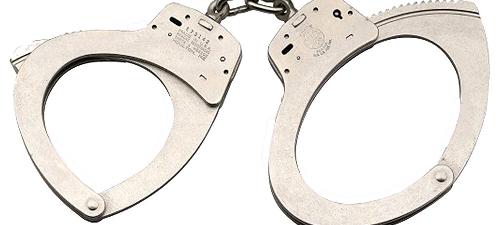 Smith & Wesson 350118 110  Slot Lock Nickel Steel Large